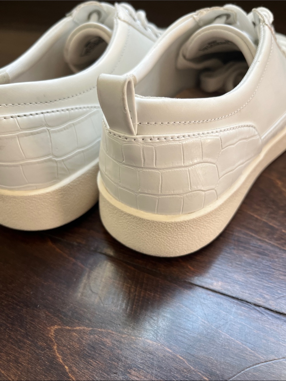 Vionic Classic White Leather Low-Top Sneakers - Picture 5 of 15